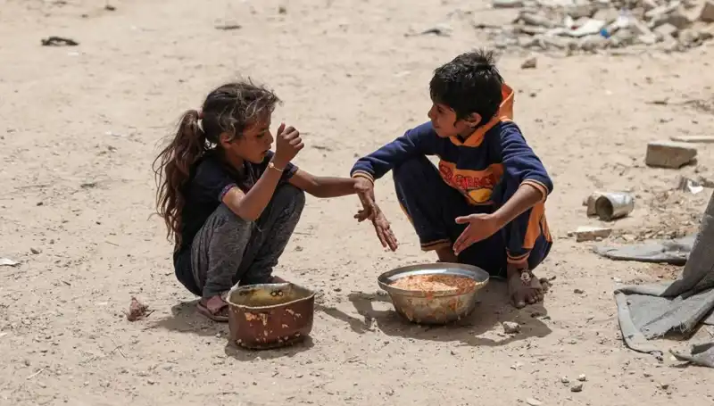 Gazze'de Dört Yaşındaki Çocuk Açlıktan Hayatını Kaybetti: Acı Gerçekler