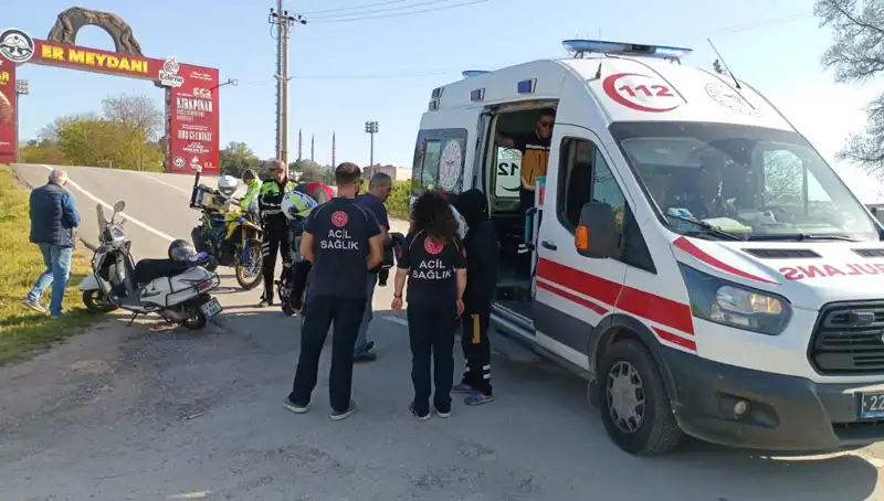 Edirne'de Motosiklet Kazası: Bir Hayat Kayıp, Diğerleri Yaralı!