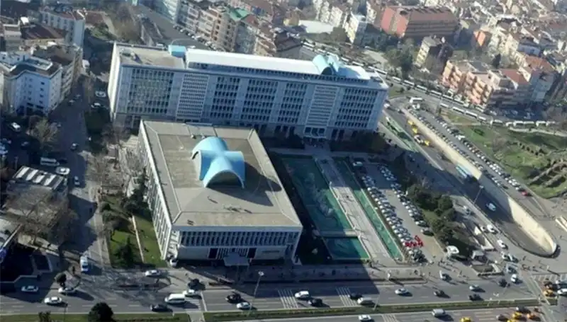 İBB Soruşturmasında Sırasında "Enderun" WhatsApp Grubu Mesajları İnceleniyor