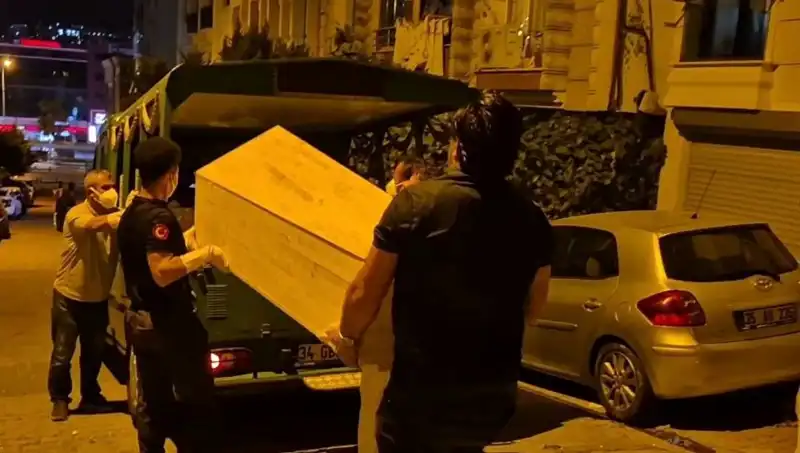 Esenyurt'ta Gizemli Kadın Ölümü: Olay Yeri Detayları Ortaya Çıktı