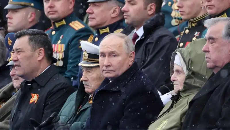 Rus Ordusu Genişliyor: Putin'den Tarihi Bir Askeri Çağrı