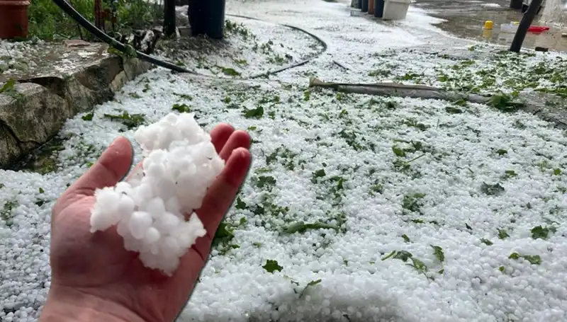 Haziran'da Dolu Sürprizi: Şehirler Beyaz'a Büründü
