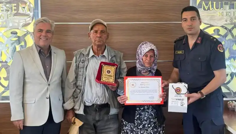Tek Varlıkları Olan Evi Jandarmaya Bağışlayan Aile: Duygulandıran Bir Hikaye