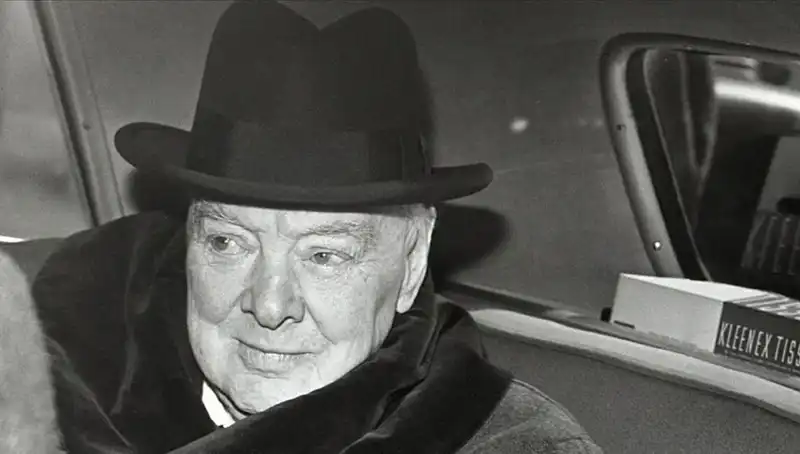 Churchill'in Tarihi Bekar Evi Satışta: 3,75 Milyon Sterlinle Yeni Sahibini Arıyor
