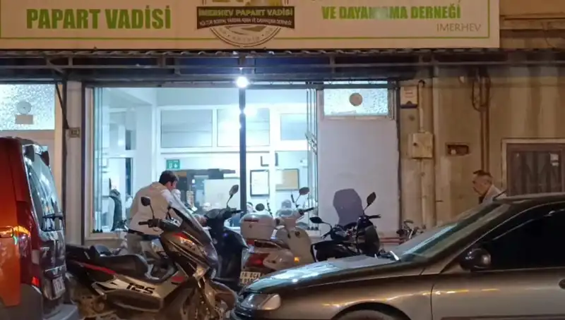 Lokalde Bıçaklı Kavga: Saldırı Sonrası Bir Kişi Ağır Yaralı