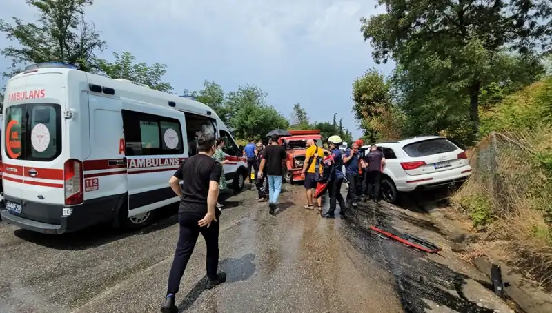Sakarya'da Kamyonet ve Cip Çarpıştı: 4 Çocuk Arasında 5 Yaralı