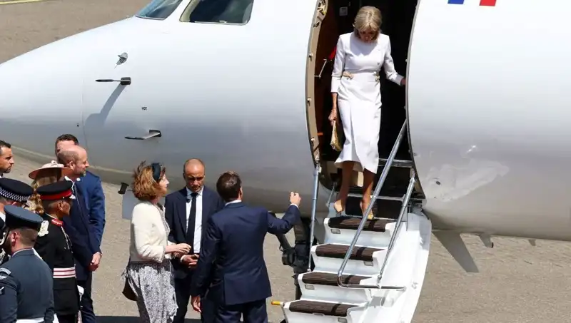Fransa'nın İlk Çifti: Macron Çiftinde Evlilik Krizi Mi Var?