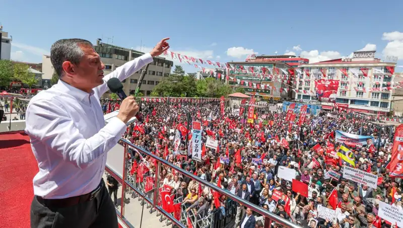 Özgür Özel: "Örgütün Silah Bırakmasını Destekliyoruz, Barış İçin Adım Atmalıyız!"