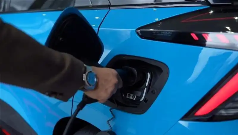 Elektrikli Araç Şarj İstasyonları Türkiye'de 11 Bini Aştı: Gelecek Artık Daha Yeşil!