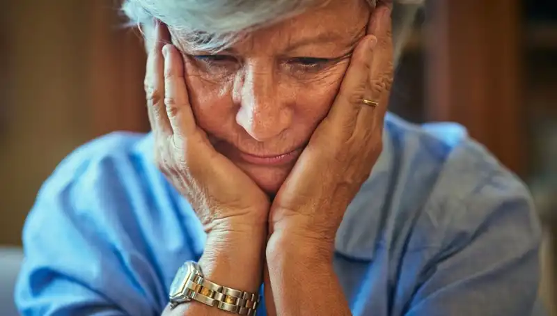 40'lı Yaşlarda Alzheimer Teşhisi: Strese Bağlandı Ama Gerçek Farklıydı