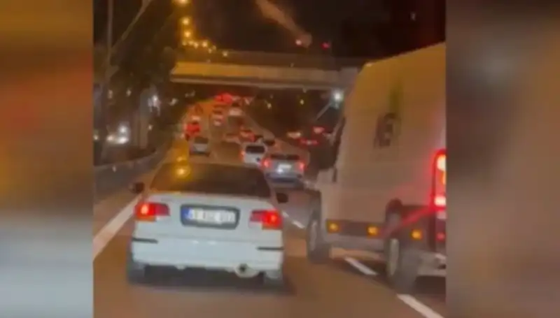 Tuzla'da Makas Terörü: Kaçan Sürücü Yakalındı, Adalet Yerini Buldu
