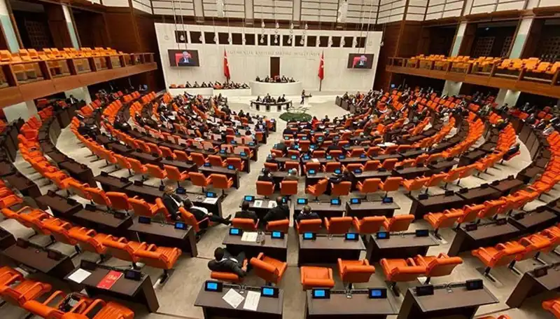 Emekli İkramiyesi 4 Bin TL Oluyor: TBMM'de Önemli Gelişmeler