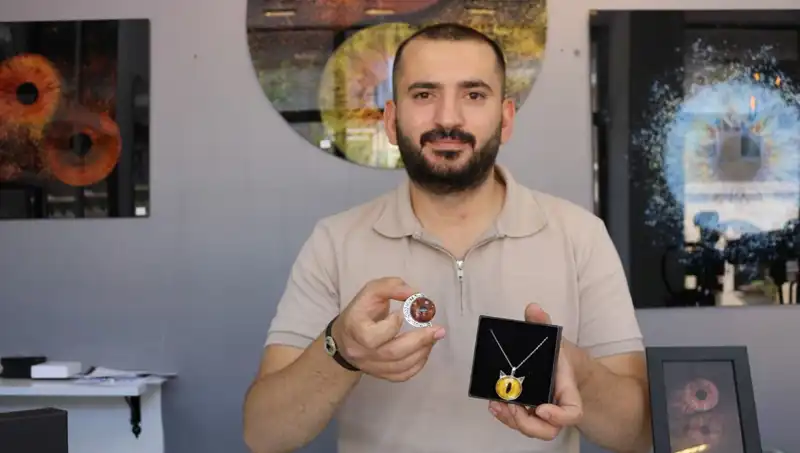 İris Fotoğraflarına Hayat veren Sanatçı: İlk Uygulayan Benim!