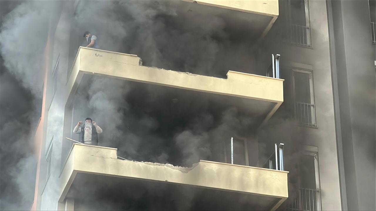 Antalya'da Otelde Yangın Çıktı