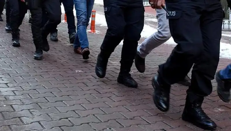 FETÖ Terör Örgütüne Yönelik MİT ve Emniyetin Ortak Operasyonunda Gözaltılar