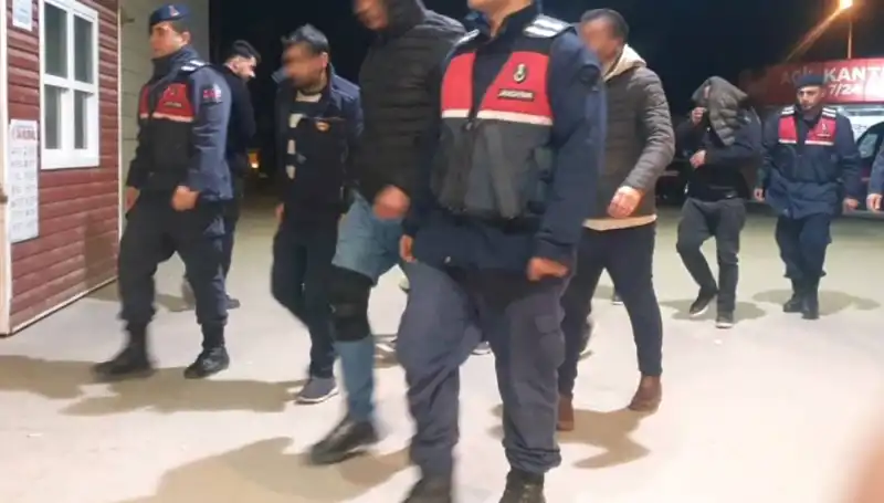 Bağ Evinde Uyuşturucu Partisine Şok Baskın: Birçok Gözaltı