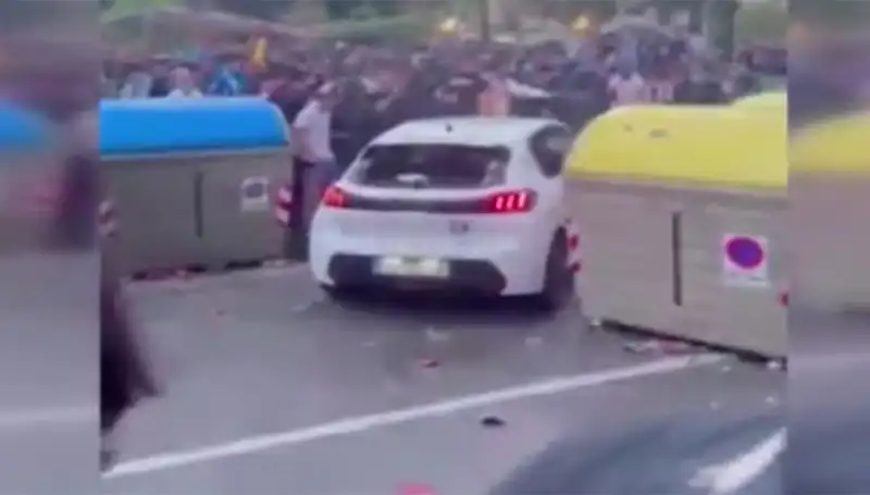 Taraftarların Arasına Dalmak Ne Demek? 13 Yaralı ile Sonuçlandı!