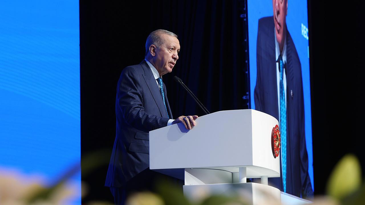 Cumhurbaşkanı Erdoğan, 1381 engelli öğretmen atanacağını müjdeledi