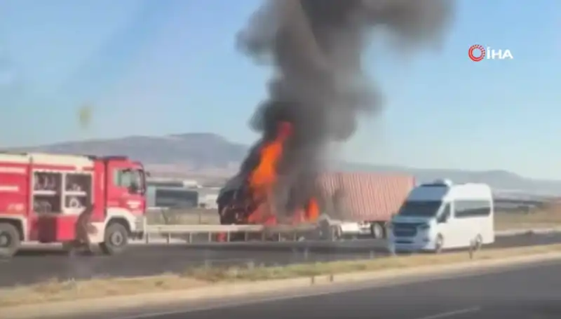 Ankara'da TIR Kazası: Yangın ve Dram Dolu Anlar