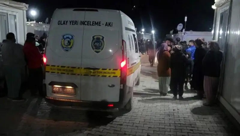Husumetliler Arasındaki Silahlı Kavga Sonrası Kanlı Çatışma!