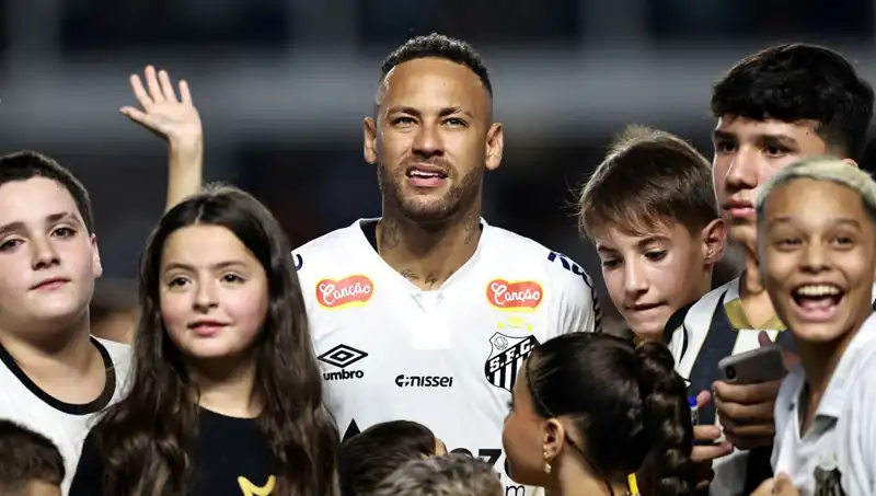 Fenerbahçe, Neymar Kararını Açıkladı: Transfer Süreci Yavaş Mı İlerliyor?