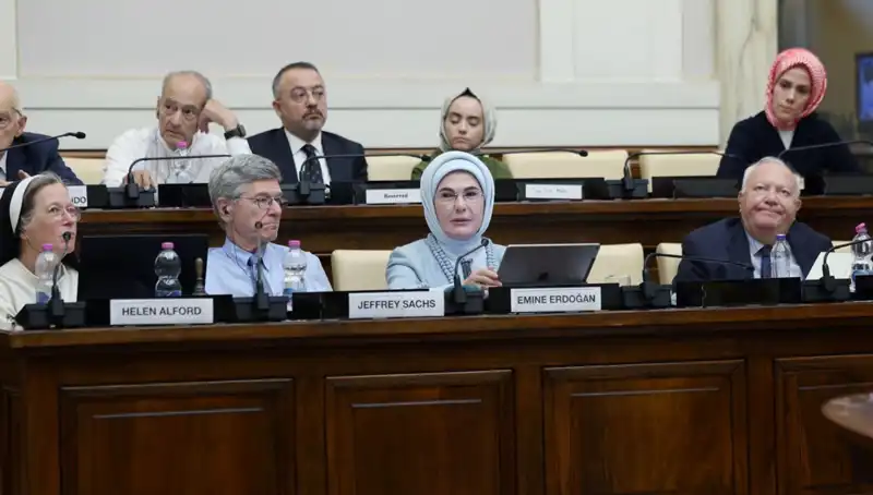 Emine Erdoğan'dan Vatikan'da Global Barış İçin "Dünya 5'ten Büyüktür" İfadesi