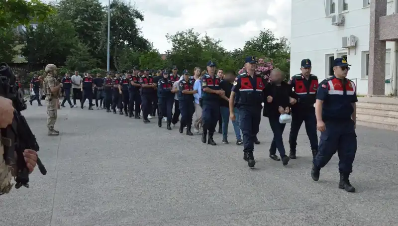 Hacizli Araçları Yeniden Tasarlayıp Satışa Sunan Çeteler Yakayı Elemekte