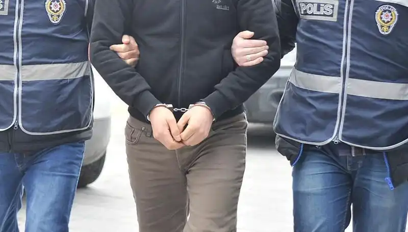 Adana'da Yasa Dışı Bahis Operasyonu: 13 Kişi Tutuklandı, Detaylar Ortaya Çıktı!