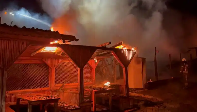 Şile'de Gözleme Restoranları Küller İçinde: Yangın Neden Çıktı?